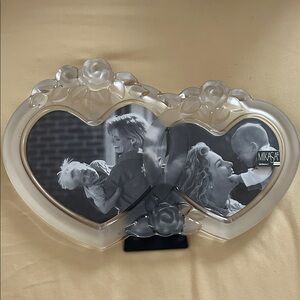 Mikasa Dual Heart-Shaped Frosted Photo Frame 11x7